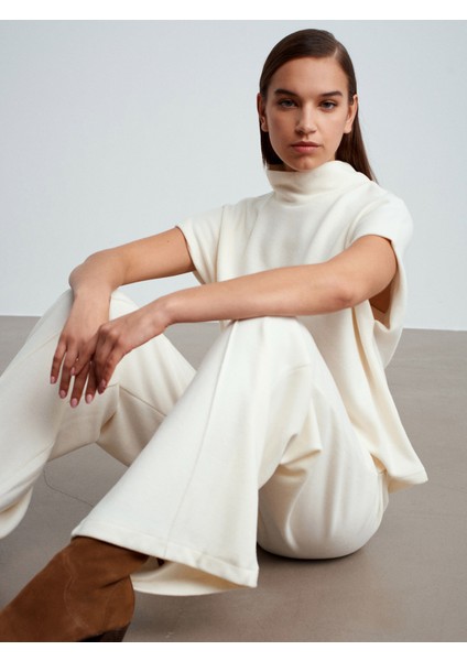 32148 Dik Yaka Örme Top-Ekru