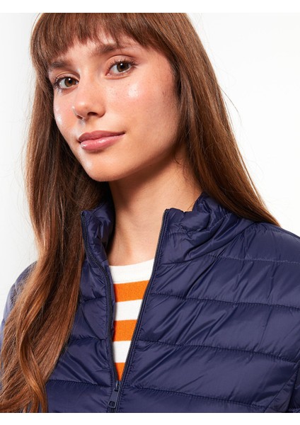 Yeni Sezon Dik Yaka Düz Uzun Kollu Kadın Şişme Mont modelleri