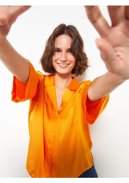 Yeni Sezon Önden Düğme Kapamalı Düz Saten Kadın Gömlek