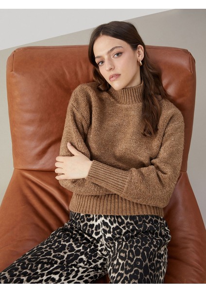 Yeni Sezon Yarım Balıkçı Yaka Kadın Triko Kazak