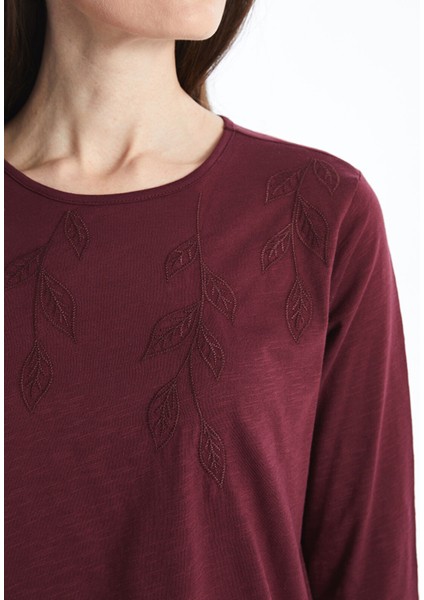 Yeni Sezon Bisiklet Yaka Nakışlı Kadın Bluz fırsatları