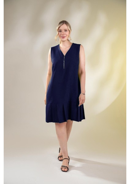 Kadın Büyük Beden Eteği Pileli Lacivert Elbise fırsatları