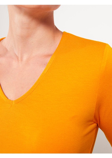 Yeni Sezon V Yaka Düz Uzun Kollu Kadın Çıtçıtlı Body fırsatları