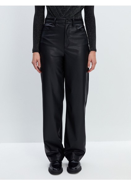 Yeni Sezon Dar Fit Deri Görünümlü Kadın Pantolon fiyatları