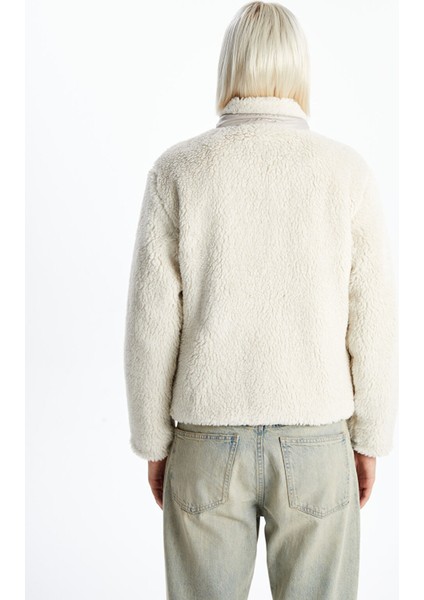 Yeni Sezon Dik Yaka Uzun Kollu Kadın Pelüş Mont indirimleri