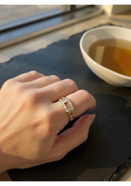 Ayarlanabilir Çelik Zincir Form Dikdörtgen Taşlı Yüzük – Gold Renk / Aurora Collection
