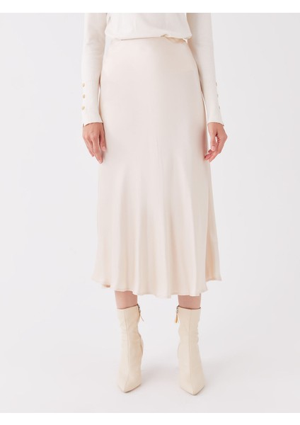 Yeni Sezon Standart Fit Düz Saten Kadın Etek modelleri