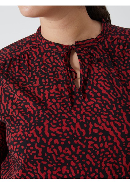 Yeni Sezon Bağlamalı Yaka Desenli Kadın Bluz indirimleri