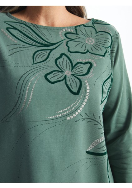 Yeni Sezon Bisiklet Yaka Çiçekli Kadın Tişört modelleri