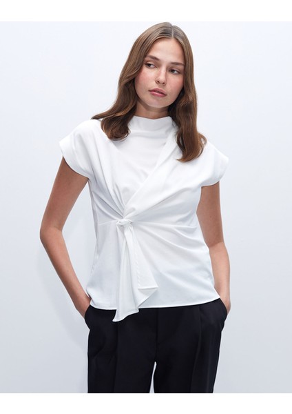 Yeni Sezon Kadın Dökümlü Yaka Düz Bluz