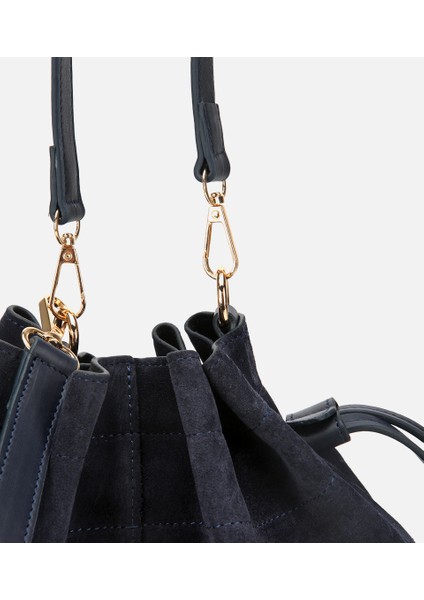 03CAH316270A680 KADIN Süet Deri Lacivert Bucket Omuz Çantası modelleri