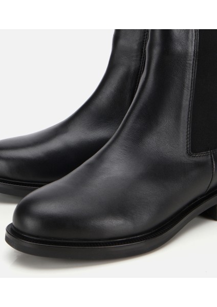 01BOH313020A100 KADIN Deri Siyah Lastik Detaylı Düz Bot modelleri