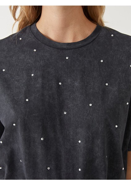 Yeni Sezon Bisiklet Yaka Parlak Taşlı Oversize Kadın Tişört modelleri