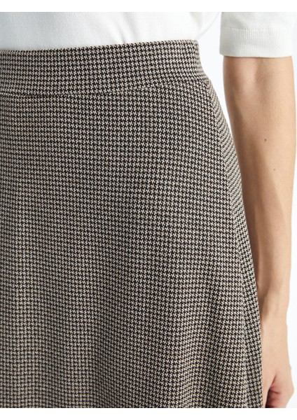 Yeni Sezon Standart Fit Desenli A Kesim Kadın Etek fırsatları