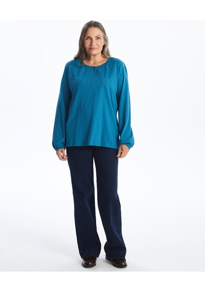 Yeni Sezon Bisiklet Yaka Nakışlı Kadın Bluz fiyatları