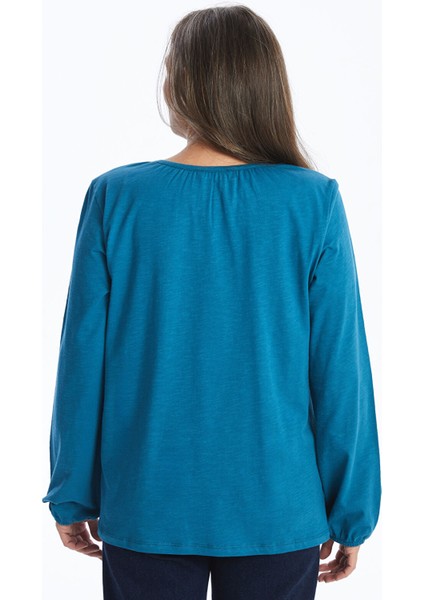 Yeni Sezon Bisiklet Yaka Nakışlı Kadın Bluz fırsatları