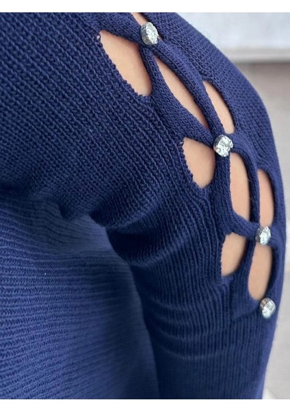 Kolları Taş Işlemeli V Yaka Kazak fırsatları