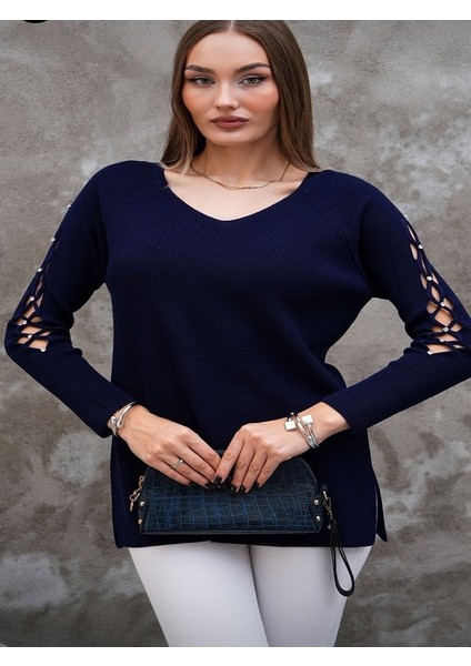 Kolları Taş Işlemeli V Yaka Kazak indirimleri