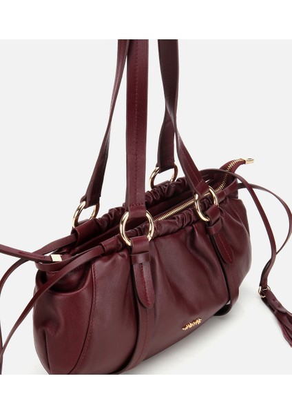 03CAH316710A780 KADIN Deri Bordo Yumuşak Dokulu Bowling Omuz Çantası fırsatları