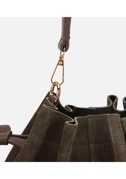 03CAH316270A880 KADIN Süet Deri Haki Bucket Omuz Çantası