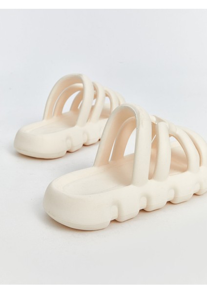 Yeni Sezon Bant Detaylı Kadın Terlik fırsatları