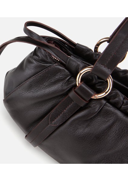 03CAH316710A480 KADIN Deri Kahverengi Yumuşak Dokulu Bowling Omuz Çantası indirimleri