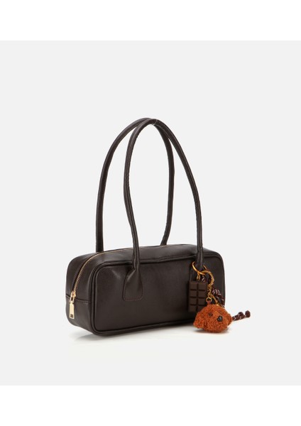 03CAH316890A480 KADIN Kahverengi Charm Detaylı Omuz Çantası modelleri