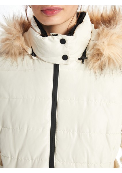 Yeni Sezon Kadın Kapüşonlu Düz Şişme Mont modelleri