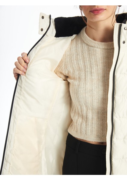 Yeni Sezon Kadın Kapüşonlu Düz Şişme Mont indirimleri