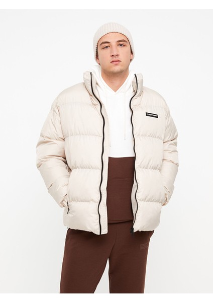 Yeni Sezon Standart Kalıp Dik Yaka Erkek Şişme Mont modelleri