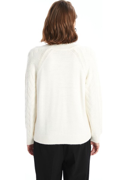 Yeni Sezon Bisiklet Yaka Kendinden Desenli Kadın Triko Kazak fırsatları