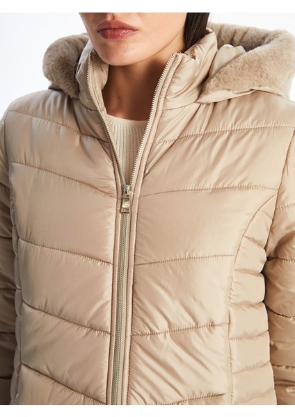 Yeni Sezon Kapüşonlu Kadın Şişme Mont modelleri