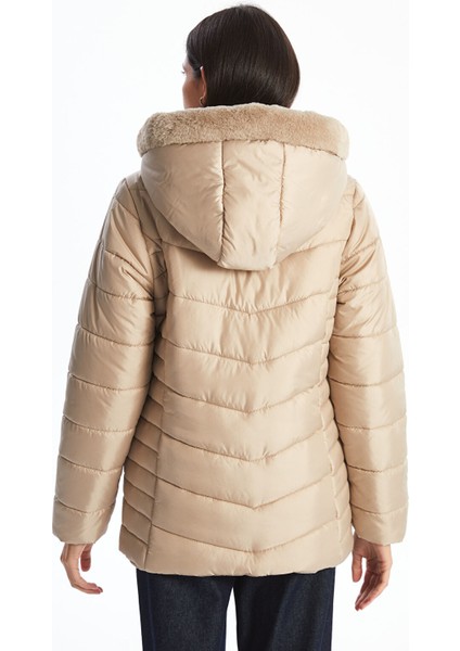 Yeni Sezon Kapüşonlu Kadın Şişme Mont indirimleri