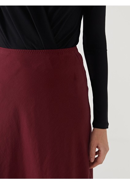 Yeni Sezon Standart Fit Kadın Etek fırsatları