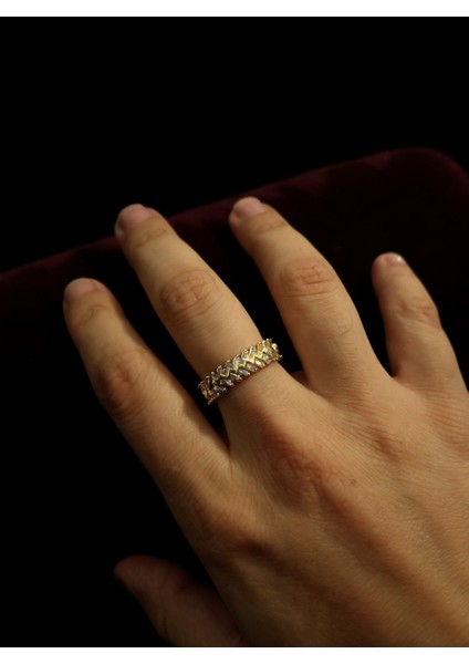 Ayarlanabilir Çelik Örgü Form Baget Taşlı Yüzük – Gold Renk / Aurora Collection