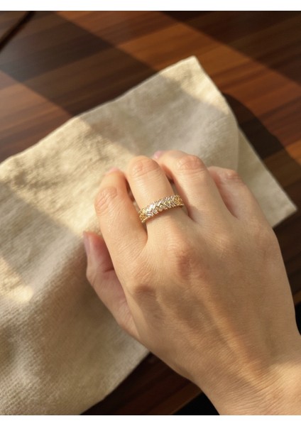 Ayarlanabilir Çelik Örgü Form Baget Taşlı Yüzük – Gold Renk / Aurora Collection fiyatları