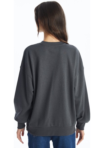 Yeni Sezon Bisiklet Yaka Daffy Duck Baskılı Oversize Kadın Sweatshirt fırsatları