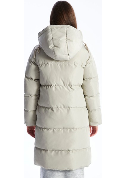 Yeni Sezon Kadın Kapüşonlu Düz Şişme Mont indirimleri