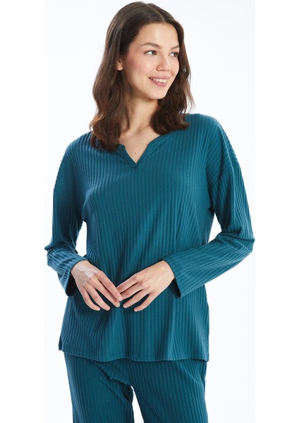 Yeni Sezon Kaçık Yaka Dokulu Kadın Pijama Takımı fiyatları