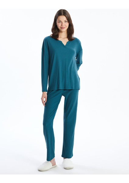 Yeni Sezon Kaçık Yaka Dokulu Kadın Pijama Takımı fırsatları