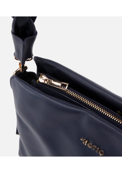 03CAH316260A680 KADIN Deri Lacivert Yumuşak Dokulu Örgü Askı Detaylı Omuz Çantası