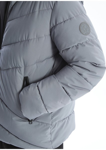 Yeni Sezon Standart Kalıp Kapüşonlu Erkek Şişme Mont modelleri