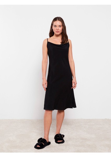 Yeni Sezon Dökümlü Yaka Düz Askılı Kadın Fantezi Gecelik