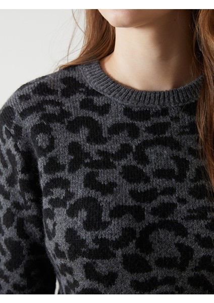 Yeni Sezon Bisiklet Yaka Leopar Desenli Kadın Triko Kazak modelleri