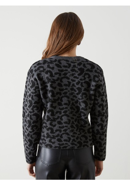 Yeni Sezon Bisiklet Yaka Leopar Desenli Kadın Triko Kazak fırsatları
