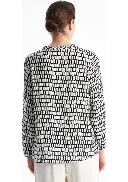 Yeni Sezon Bağlamalı Yaka Desenli Uzun Kollu Kadın Bluz fırsatları