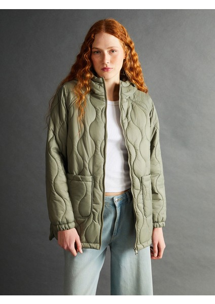 Yeni Sezon Kapüşonlu Kapitone Kadın Şişme Mont