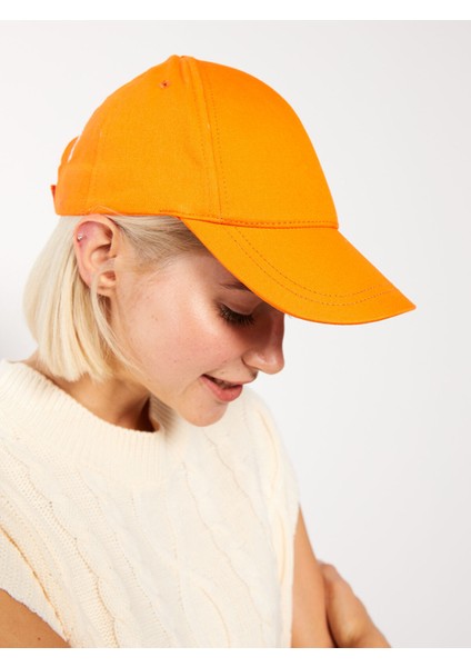 Yeni Sezon Yazı Nakışlı Kadın Kep Şapka