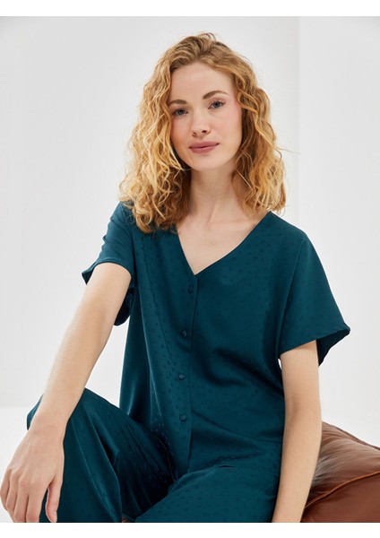 Yeni Sezon V Yaka Desenli Saten Kadın Pijama Takımı