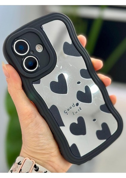 Aksesuar 16 ile Uyumlu Siyah Kalp Tasarımlı Aynalı Silikon Kılıf